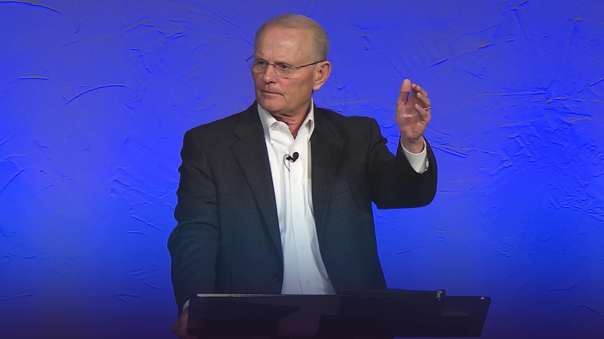 Pastor Steve Riggle teaching